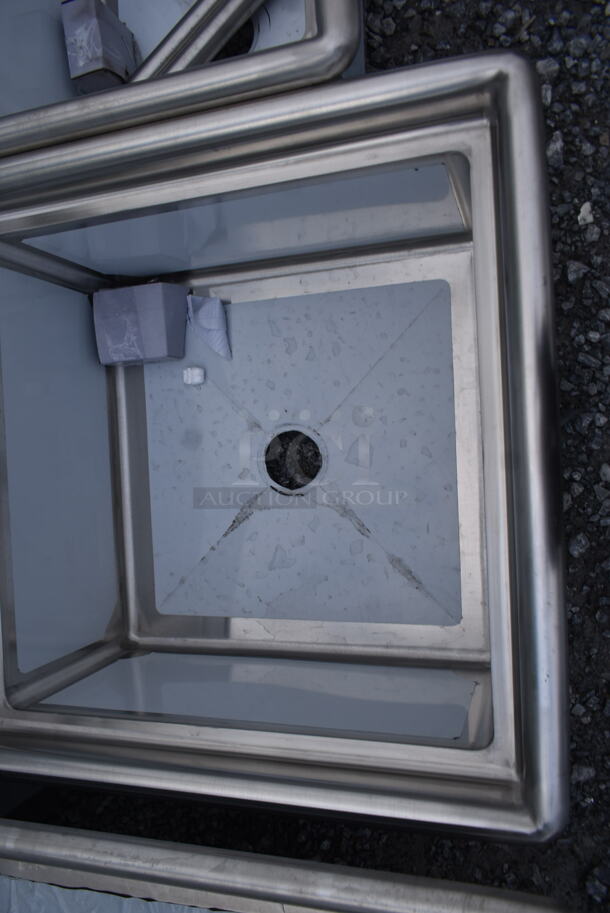 BRAND NEW SCRATCH AND DENT! Steelton 522CS12424 29 1/2" 18-Gauge Stainless Steel One Compartment Commercial Sink without Drainboard - 24" x 24" x 12" Bowl. No Legs.  - Image 3 of 5