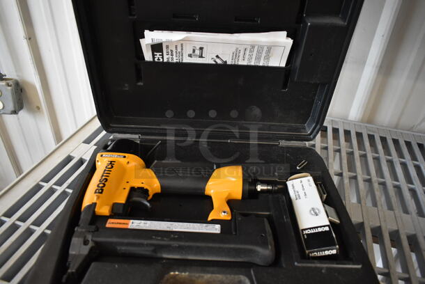 Bostitch SX150-1 1/2-Inch to 1-1/2-Inch Narrow Crown Stapler in Hard Case.  - Image 3 of 7