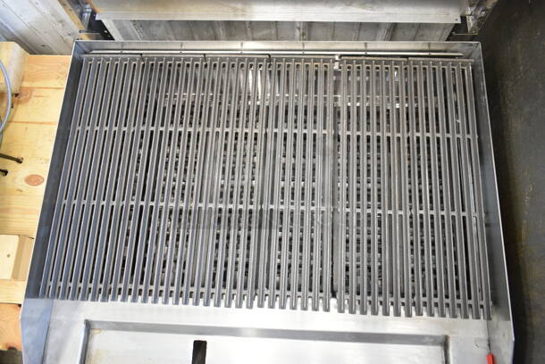 BRAND NEW! Southbend P36N-CCC Stainless Steel Commercial Countertop Natural Gas Powered Charbroiler Grill w/ Back Splash. Does Not Include Oven / Stand; See Pictures - Image 6 of 9