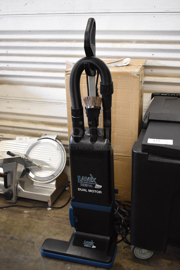 BRAND NEW IN BOX! Lavex DM101 457LAVEXDM15 Metal Commercial Vacuum Cleaner. 120 Volts, 1 Phase. 16x10x47. Tested and Working! - Image 3 of 10
