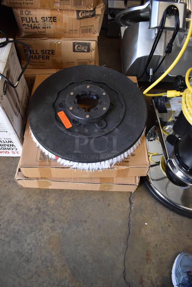 BRAND NEW! Lavex 978LAVP20A Janitorial 20" Single Speed Rotary Floor Cleaning Machine w/ 3 Lavex Pad Drivers. 110-120 Volts, 1 Phase. 20x24x44. Tested and Working! - Image 5 of 9