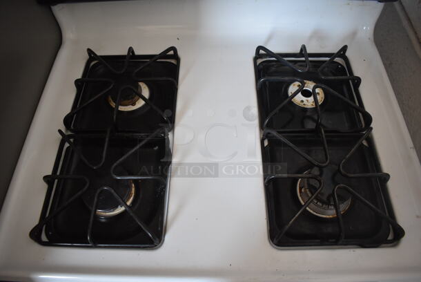 General Electric JGBP30BEA4WH Metal Natural Gas Powered 4 Burner Range w/ Oven. 30x27x47 - Image 5 of 8