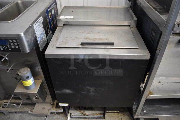Beverage Air Model GF24L Stainless Steel Commercial Bottled Back Bar Cooler w/ Sliding Lid. 115 Volts, 1 Phase. 24x26x33.5. Tested and Working! - Image 2 of 7