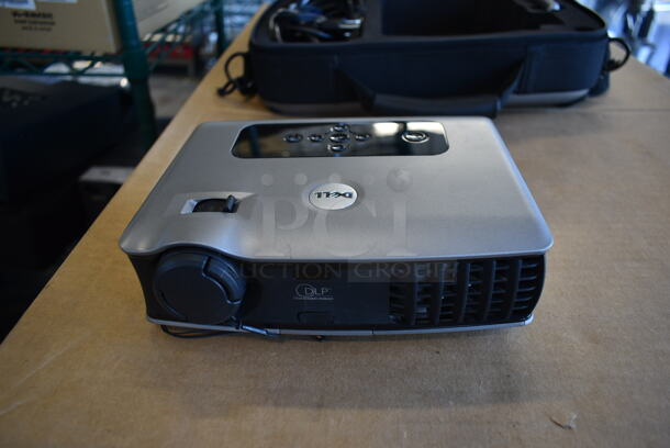 Dell 3400MP DLP Front Projector in Bag. 100-240 Volts, 1 Phase.  - Image 5 of 12