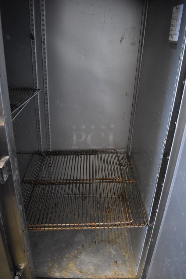 Traulsen G30010 Stainless Steel Commercial 3 Door Reach In Cooler w/ Metal Racks on Commercial Casters. 115 Volts, 1 Phase. 76x34x83. Tested and Working! - Image 5 of 7