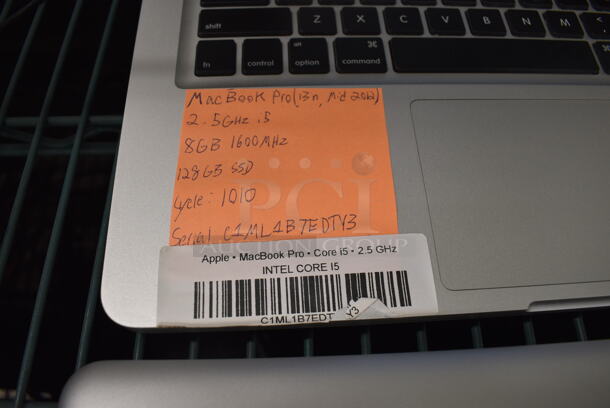 2 2012 Apple Model A1278 MacBook Pro Core i5 2.5 GHz 13" Laptops. 2 Times Your Bid! - Image 6 of 9