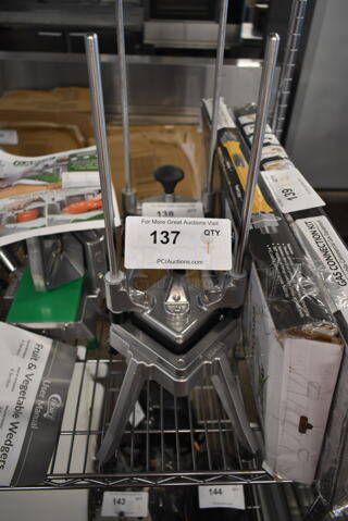 BRAND NEW SCRATCH AND DENT! Choice Metal Commercial Countertop Fruit and Vegetable Wedger.