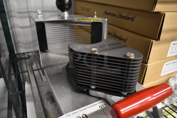 Vollrath 14223VK Metal Commercial Countertop Tomato Slicer.  - Image 6 of 7