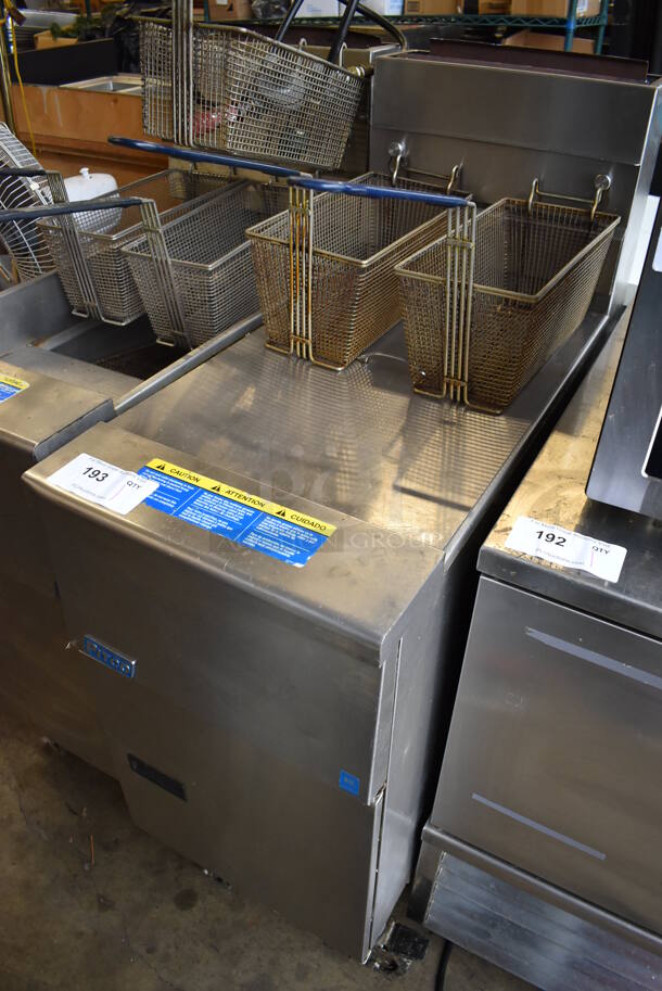 Pitco Frialator SG14RS Stainless Steel Commercial Floor Style Propane Gas Powered Deep Fat Fryer on Commercial Casters w/ 2 Metal Fry Baskets and Metal Lid. 122,000 BTU. 16x35x47 - Image 2 of 7
