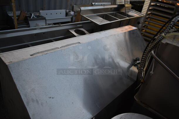 6' Dreaco Stainless Steel Commercial Grease Hood.  - Image 4 of 5