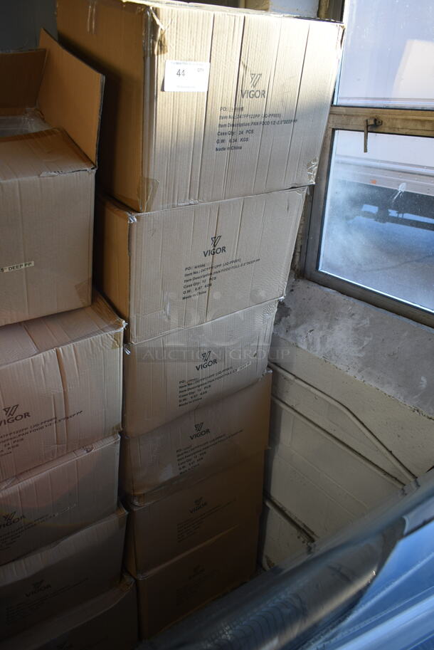 9 Boxes of 12 BRAND NEW IN BOX! Vigor 247FP112PP Full Size 2 1/2" Deep Translucent Polypropylene Food Pan. 9 Times Your Bid! - Image 2 of 2