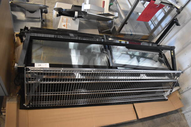 Avantco BCS-60-HC Black Refrigerated Square Countertop Bakery Display Case Merchandiser. For Parts. See Pictures for Damage - Image 6 of 6