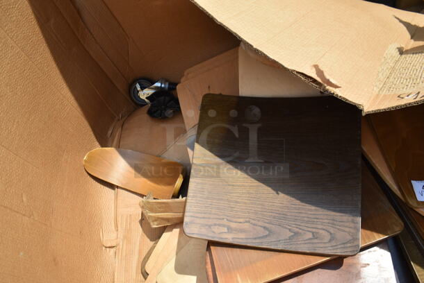 BRAND NEW SCRATCH AND DENT! Lot of Various Items Including Wooden Seats - Image 5 of 5
