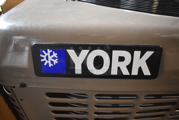 York Commercial Air Conditioner Condenser. 208-230V/3 Phase - Image 6 of 6