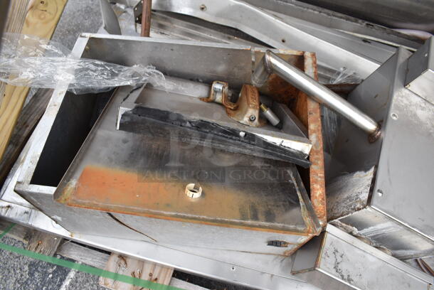 2020 Baxter Model PB200-M70 Stainless Steel Commercial Floor Style 2 Door Roll In Rack Proofer. See Pictures For Damage, Additional Pictures of Unit Before Freight Damage Is Listed. Does Not Come w/ Pan Racks Shown In Pictures. 208/240 Volts, 1 Phase. 72x42x92 - Image 5 of 12