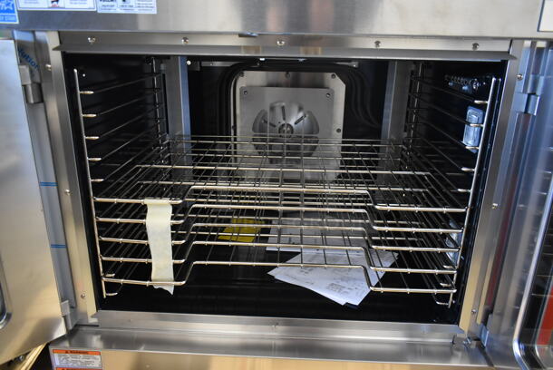 BRAND NEW SCRATCH AND DENT! Vulcan VC5ED ENERGY STAR Stainless Steel Commercial Electric Powered Full Size Convection Oven w/ View Through Doors, Metal Oven Racks and Thermostatic Controls. 240 Volts, 3/1 Phase. Tested and Working! - Image 4 of 5