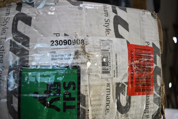 BRAND NEW IN BOX! Lund 23090908 15-18 Ford F-150 SuperCrew 3in. Round Bent Steel Nerf Bars - Image 3 of 3