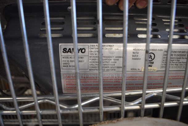 Sanyo EM-C6786V Metal Commercial Countertop Microwave Oven. 120 Volts, 1 Phase. 20.5x16x12.5 - Image 5 of 6