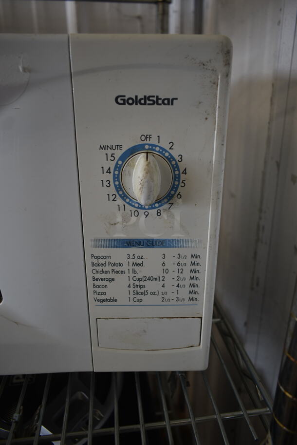 GoldStar MA-7100W Metal Countertop Microwave Oven. 120 Volts, 1 Phase.  - Image 4 of 5
