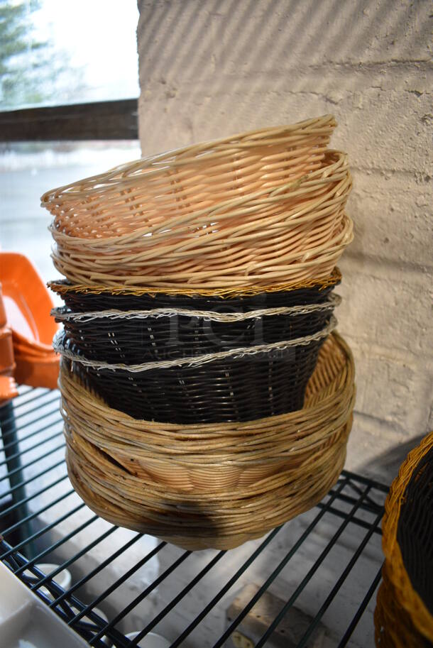 14 Various Bread Baskets. Includes 9x6x2.5. 14 Times Your Bid! - Image 2 of 3