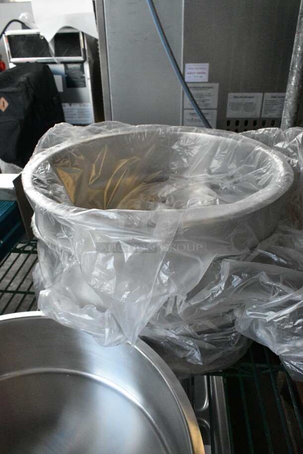 4 BRAND NEW SCRATCH AND DENT! Acopa Supreme 922EC14WP 6.5 Qt. Round Chafer Water Pan. 4 Times Your Bid!  - Image 4 of 5