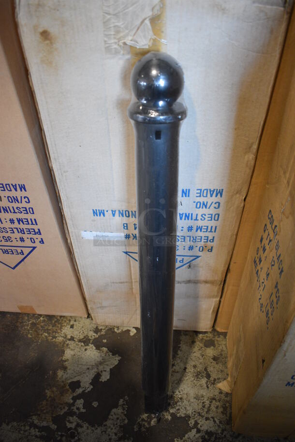 Box of 12 BRAND NEW! Peerless Chain HD-4524Y Plastic Chain Posts. 32" - Image 1 of 2