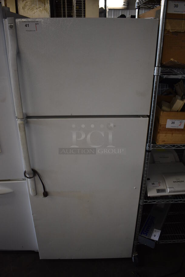 General Electric Model GTS18FBSARWW Metal Cooler Freezer Combo Unit. 110-127 Volts, 1 Phase. 28x30x67. Tested and Working!