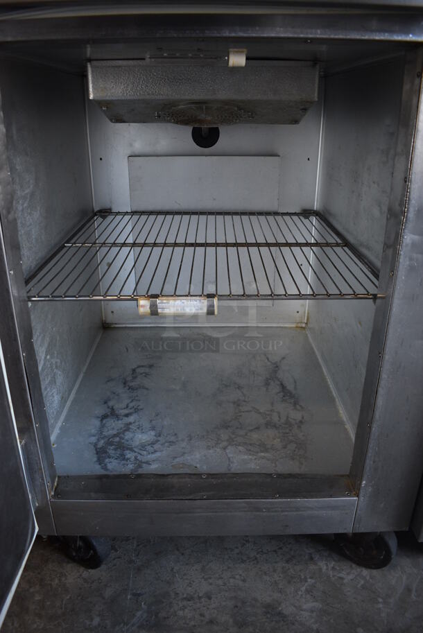 Traulsen Model ADT132WUT-HHS Stainless Steel Commercial Cooler Freezer Combo Unit w/ Metal Racks on Commercial Casters. 115 Volts, 1 Phase. 30x35x83. Tested and Powers On But Does Not Get Cold - Image 7 of 7