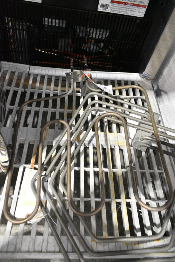 2 BRAND NEW SCRATCH AND DENT! Items Including HPM003114K Moffat M003114K Element Bottom and HPM015360 Moffat M015360 Element Assy-208v. 2 Times Your Bid!  - Image 3 of 6