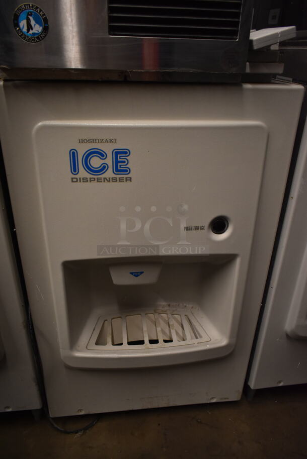 Hoshizaki KM-500MAF Stainless Steel Commercial Ice Machine Head on Hoshizaki DB-200C Commercial Hotel Dispenser Ice Bin. 115-120 Volts, 1 Phase.  - Image 3 of 7