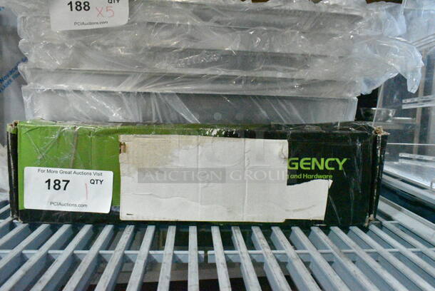 BRAND NEW SCRATCH AND DENT! Regency 600GFD12 12" Countertop Glass Filler - Image 2 of 3