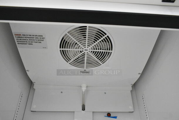 2021 True TSCI-600R-G-PH Metal Commercial Single Door Reach In Cooler Merchandiser. 115 Volts, 1 Phase. Tested and Working! - Image 3 of 4