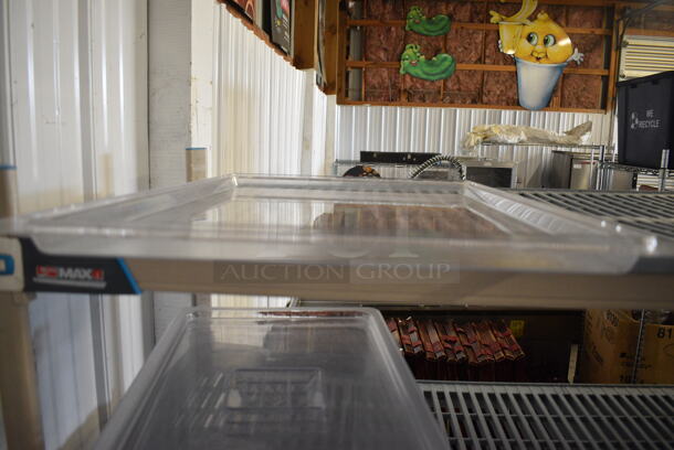 ALL ONE MONEY! Lot of Clear Poly Full Size Drop In Bin, 3 Lids, Poly Lid and 1/3 Size Straining Insert! Includes 1/1x8 - Image 4 of 5
