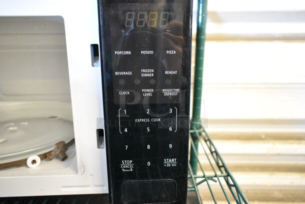 Walmart MS54100112162 Metal Countertop Microwave Oven. 120 Volts, 1 Phase.  - Image 3 of 5