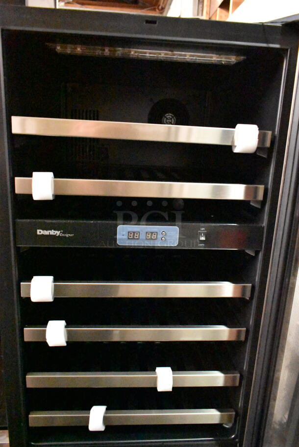 BRAND NEW SCRATCH AND DENT! Danby DWC286BLS Stainless Steel 20 Inch Wine Cooler 38 Bottle w/ Dual Temperature Zones and Reversible Door. 115 Volts, 1 Phase. Tested and Working! - Image 4 of 6