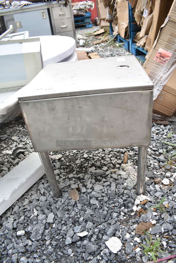 Stainless Steel Portable Ice Well w/ Drain - Image 1 of 5