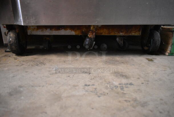 Giles GEF-560 Stainless Steel Commercial Floor Style Electric Powered Fryer. Door Does Not Stay Closed. 208 Volts, 3 Phase.  - Image 3 of 5