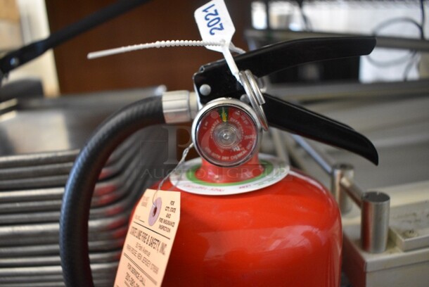 Fire Extinguisher. 5.5x6.5x19 - Image 2 of 4