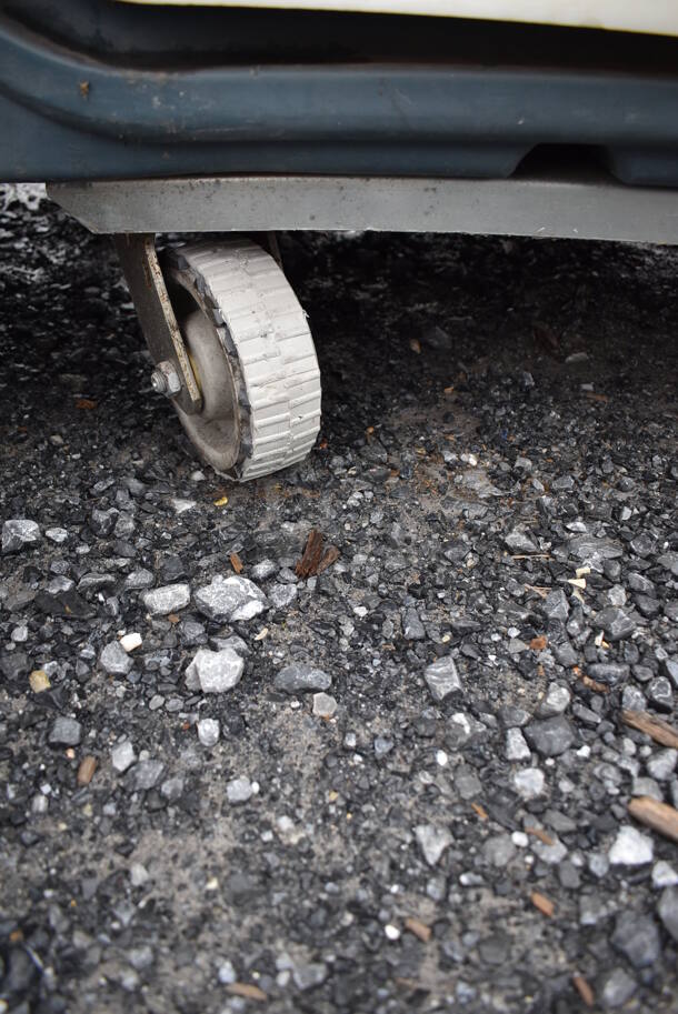 Green and White Poly Cabinet Cart on Casters. 48x29x68 - Image 6 of 6