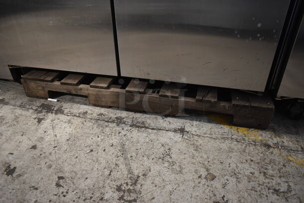 2014 True TG2R-2S ENERGY STAR Stainless Steel Commercial 2 Door Reach In Cooler w/ Poly Coated Racks. 115 Volts, 1 Phase. Tested and Working! - Image 5 of 9