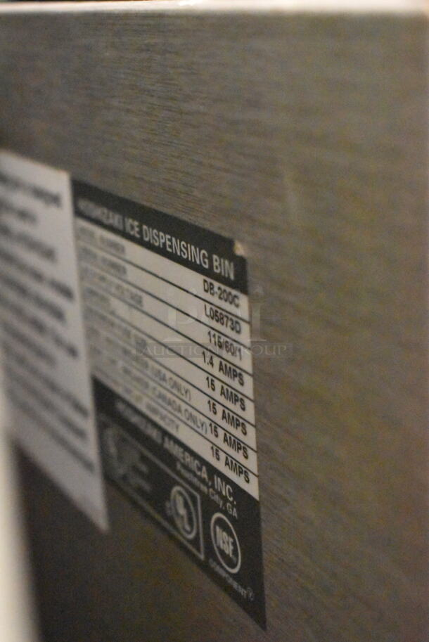 Hoshizaki KM-500MAF Stainless Steel Commercial Ice Head on Hoshizaki DB-200C Hotel Dispenser Ice Bin. 115-120 Volts, 1 Phase.  - Image 6 of 6