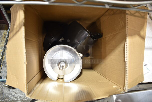 3 BRAND NEW IN BOX! Items; AvaMix Stainless Steel Citrus Juicer and 2 WP-33 Stainless Steel Pitchers. 3 Times Your Bid! - Image 6 of 7