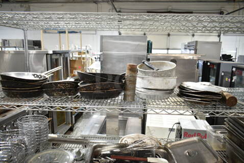 ALL ONE MONEY! Tier Lot of Various Items Including Metal Baking Pans and Skillets. 