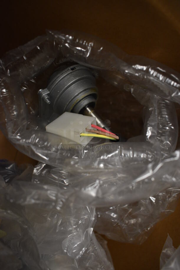 ALL ONE MONEY! Lot of Pieces to Narvon Motor Gearbox - Image 5 of 6