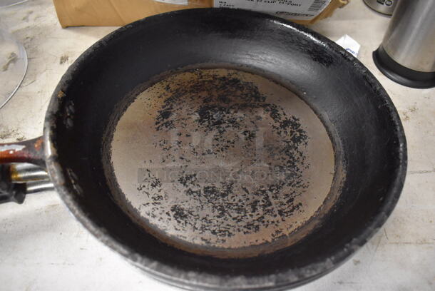 5 Metal Skillets. 20x13x2.5. 5 Times Your Bid! - Image 5 of 8