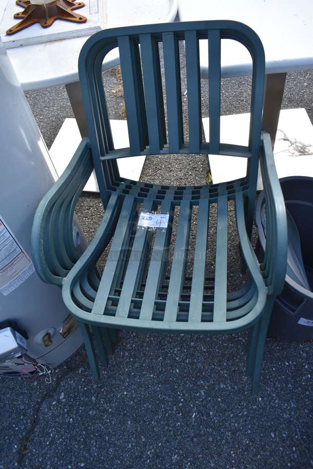 4 Green Metal Outdoor Patio Chairs w/ Arm Rests. 20.5x24x33. 4 Times Your Bid! - Image 2 of 3
