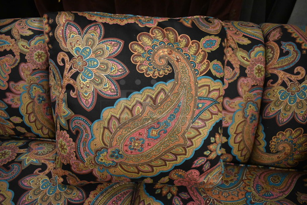 SHOW ROOM QUALITY! Henredon Paisley Patterned 3 Cushion Couch w/ 2 Pillows. - Image 6 of 7