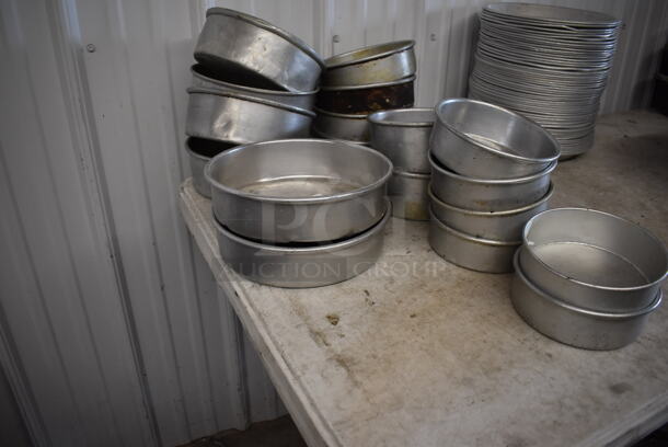 ALL ONE MONEY! Lot of 18 Various Metal Round Baking Pans. Includes 9.5x9.5x2.5, 8.5x8.5x3, 7.5x7.5x2, 6.5x6.5x3, 6.5x6.5x2 - Image 3 of 7