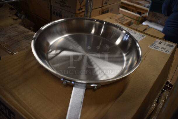 7 BRAND NEW IN BOX! Carlisle Stainless Steel Skillets. 22x13x2. 7 Times Your Bid! - Image 3 of 5
