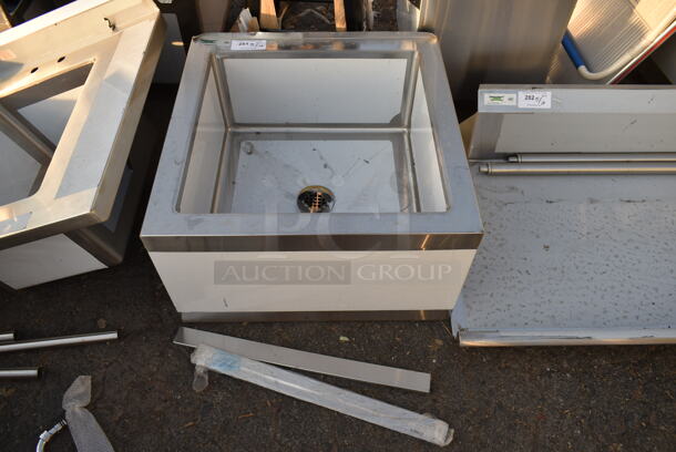 BRAND NEW SCRATCH AND DENT! Regency 600SM242412  16-Gauge Stainless Steel One Compartment Floor Mop Sink - 24" x 24" x 12" Bowl - Image 2 of 5